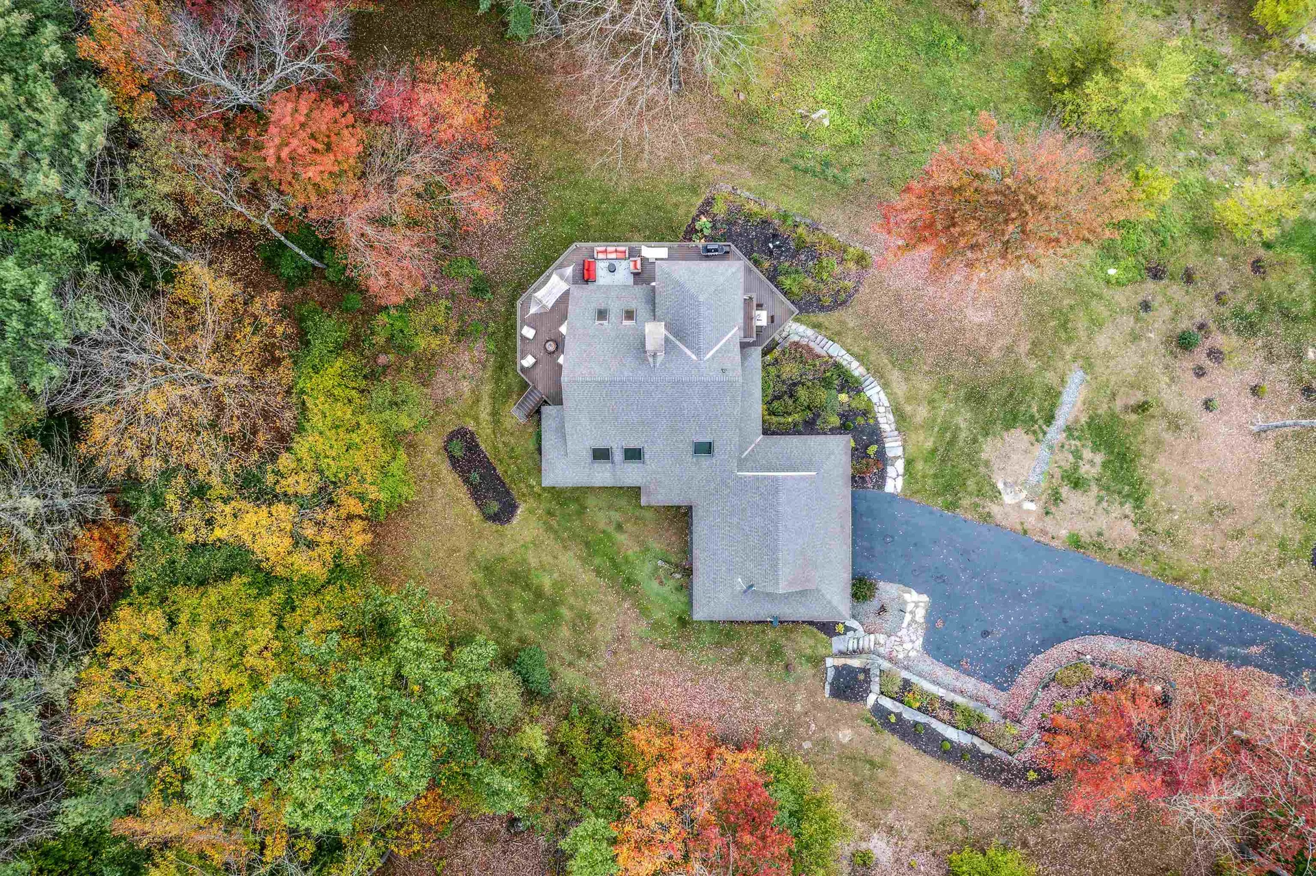 277 Rabbit Run Hartford VT 05001