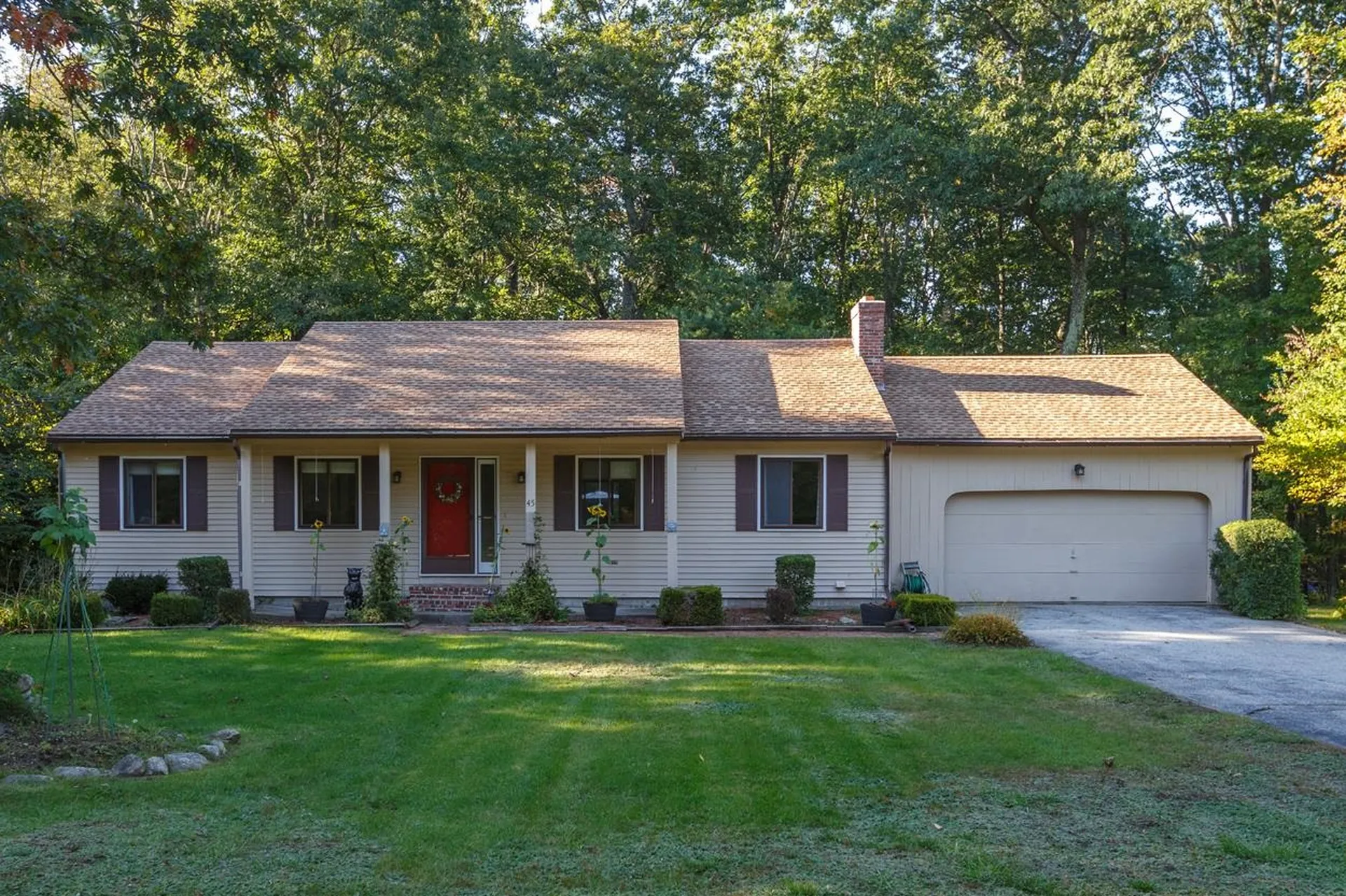 45 Wedgewood Drive Londonderry NH 03053