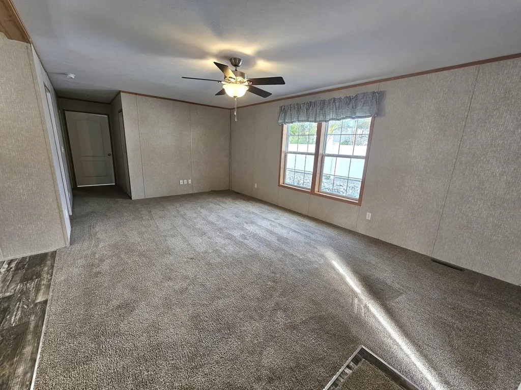 22 Atlas Place Derry NH 03038
