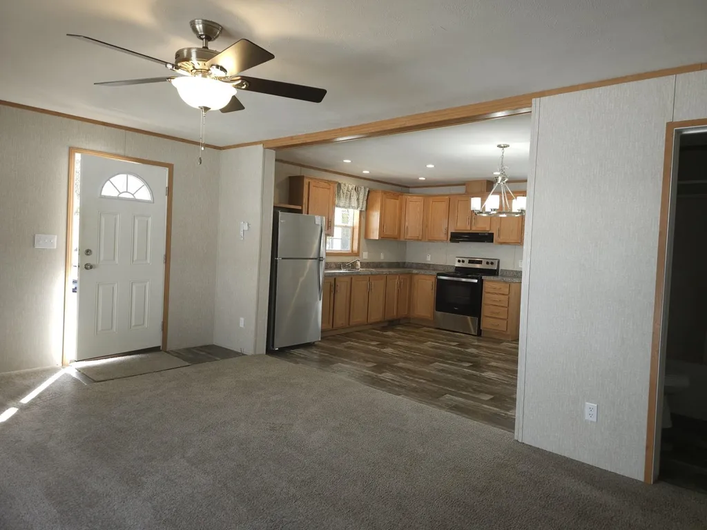 22 Atlas Place Derry NH 03038