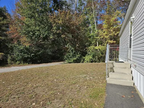 22 Atlas Place Derry NH 03038