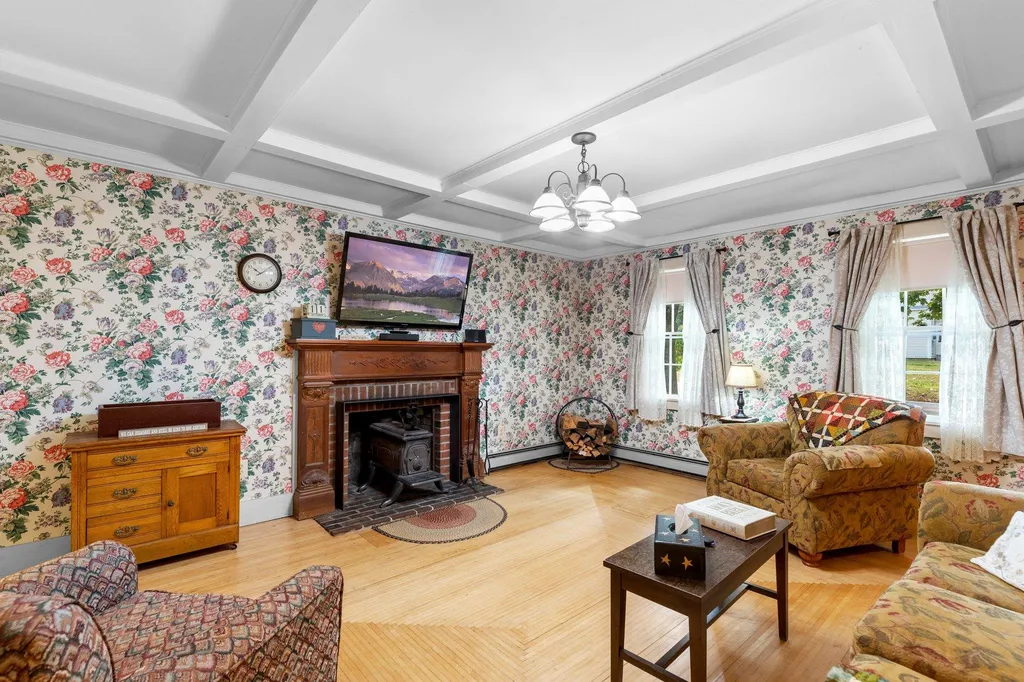 58 Franklin Street Rochester NH 03820