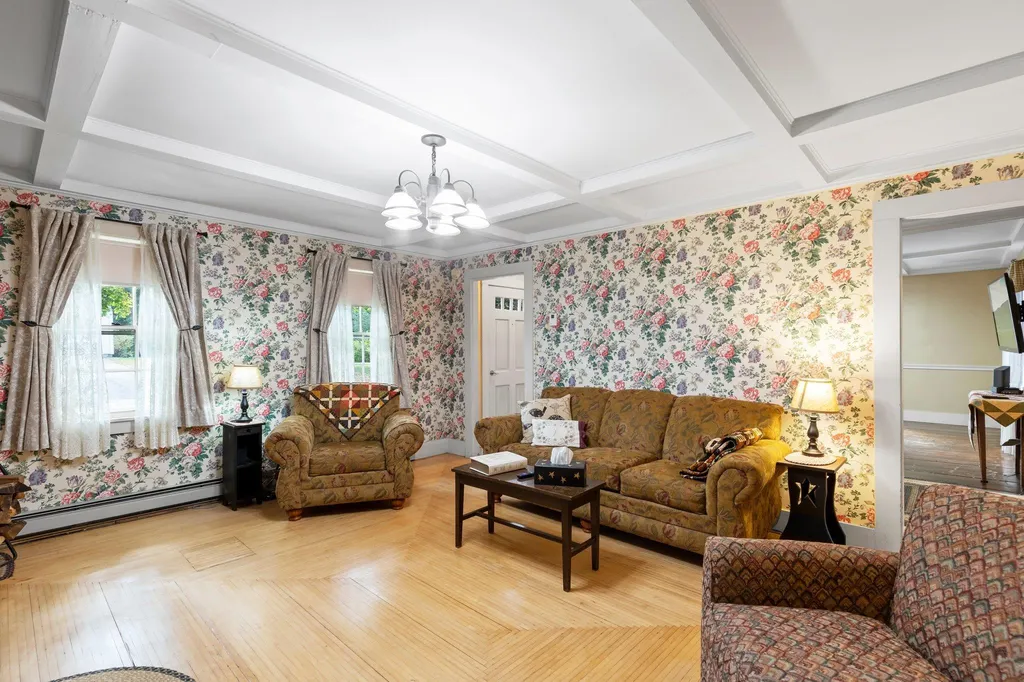 58 Franklin Street Rochester NH 03820