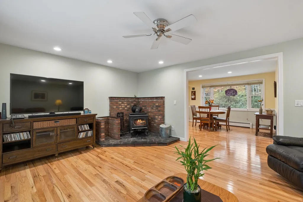 240 Maple Grove Lane Bristol NH 03222