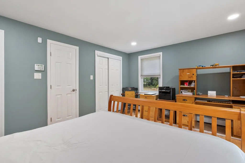 240 Maple Grove Lane Bristol NH 03222