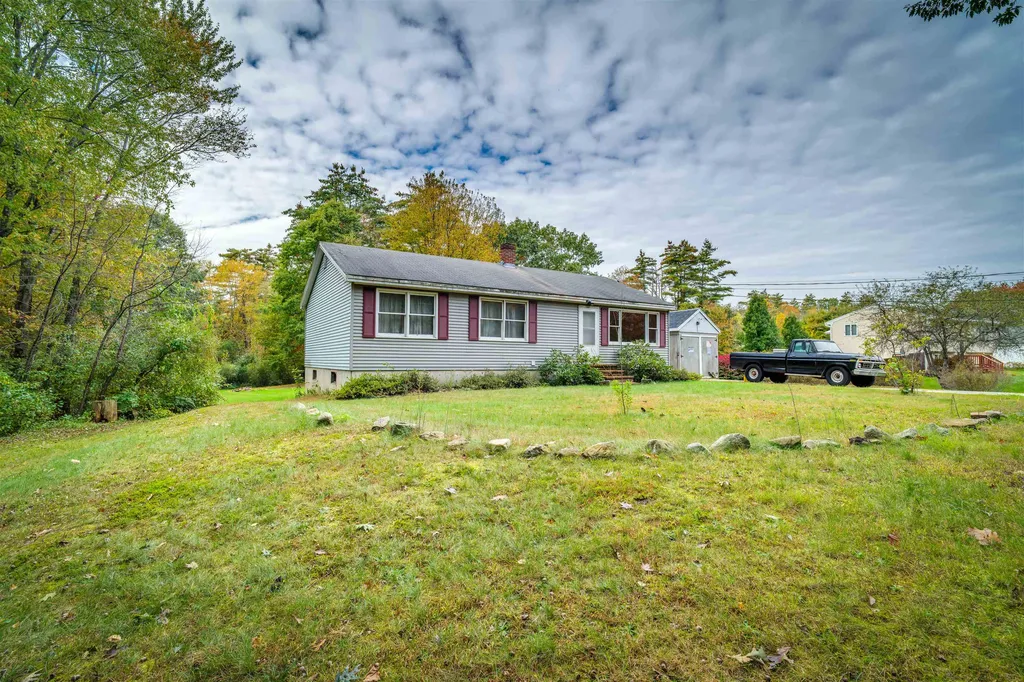 56 Estes Road Rochester NH 03839