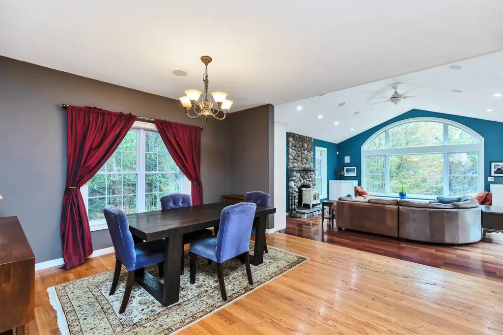 21 Pigeon Hill Road Brookline NH 03033