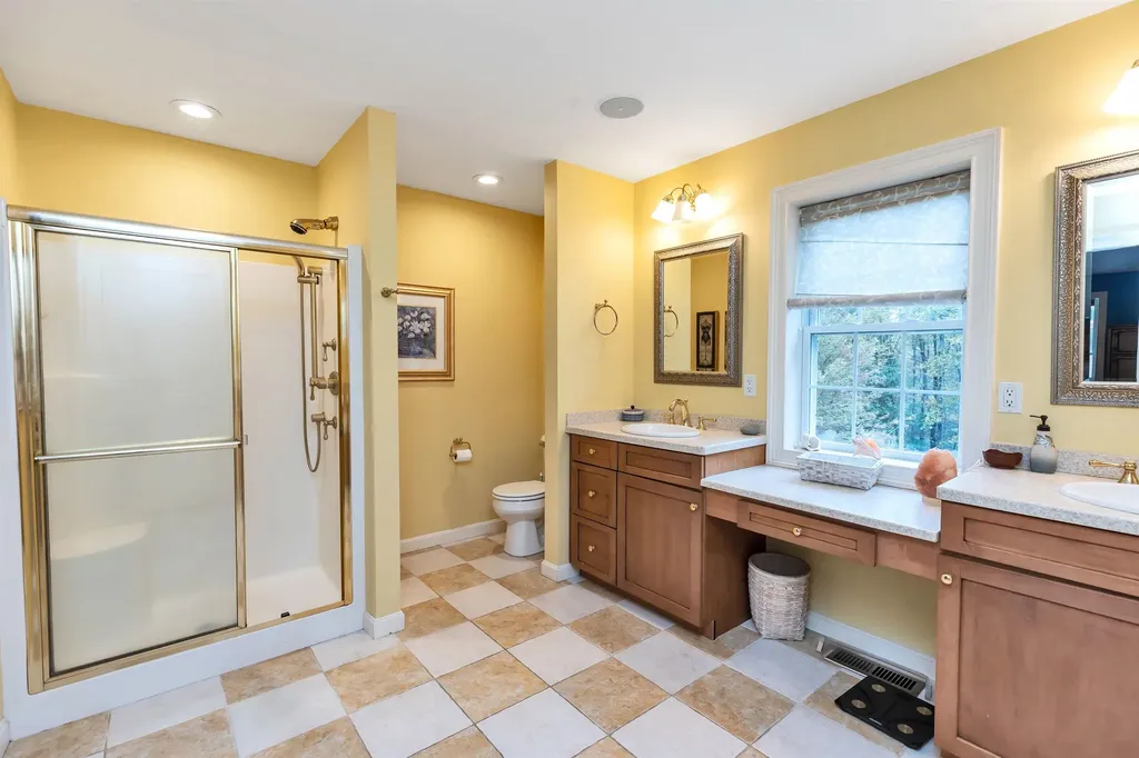 21 Pigeon Hill Road Brookline NH 03033