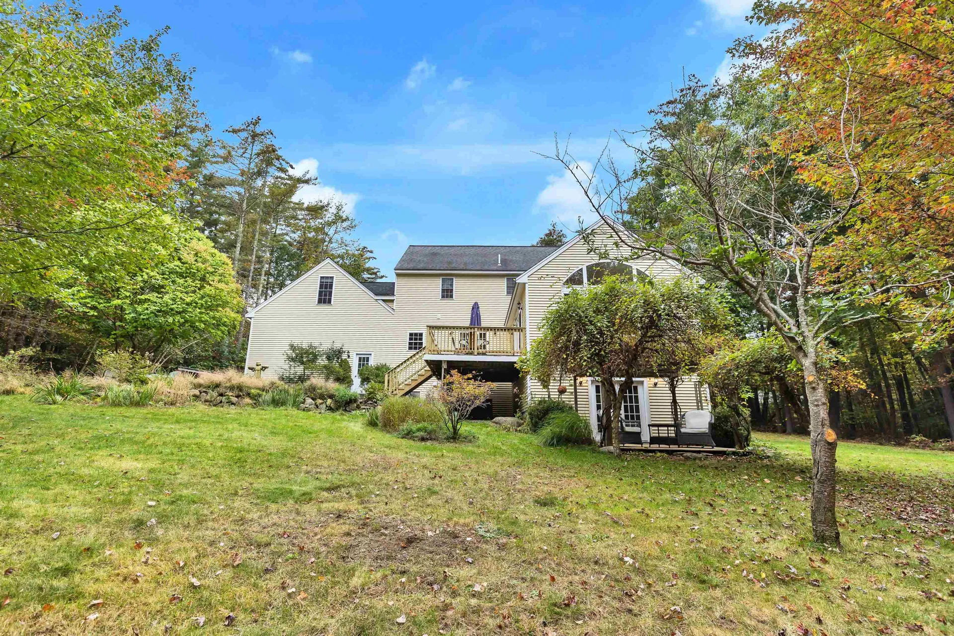 21 Pigeon Hill Road Brookline NH 03033