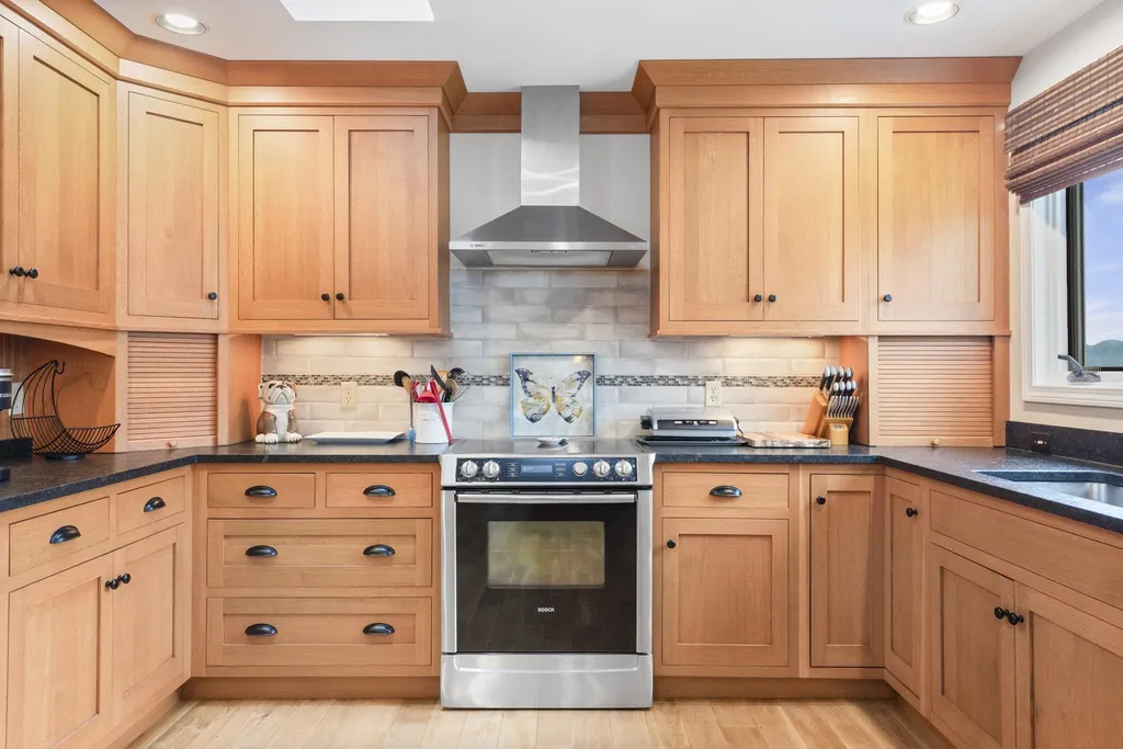 65 Pasquaney Lane Bridgewater NH 03222