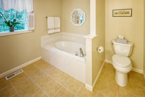 33 Quaker Lane Dover NH 03820