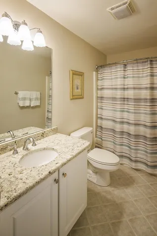 33 Quaker Lane Dover NH 03820