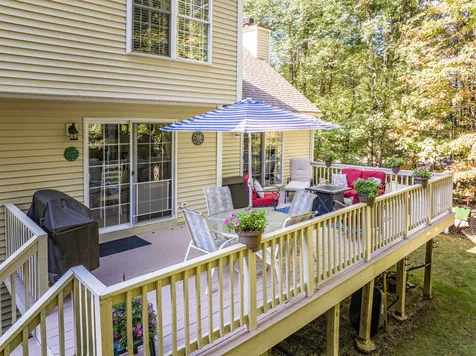 33 Quaker Lane Dover NH 03820