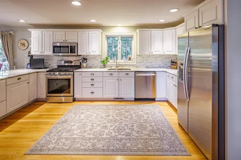 33 Quaker Lane Dover NH 03820