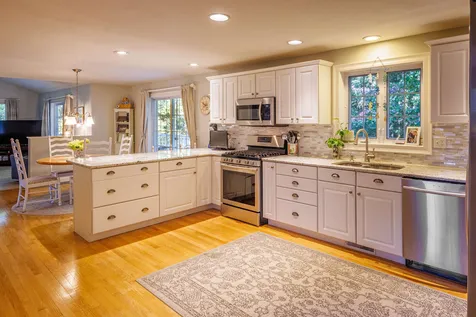 33 Quaker Lane Dover NH 03820