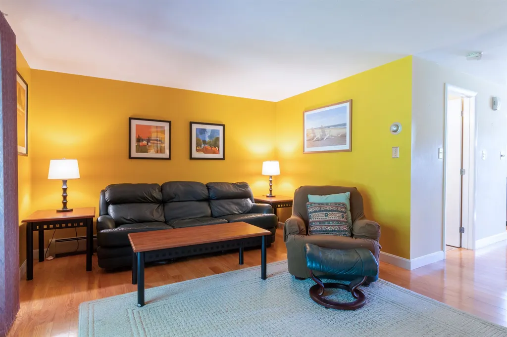 59 Spring Cove Road Nashua NH 03062
