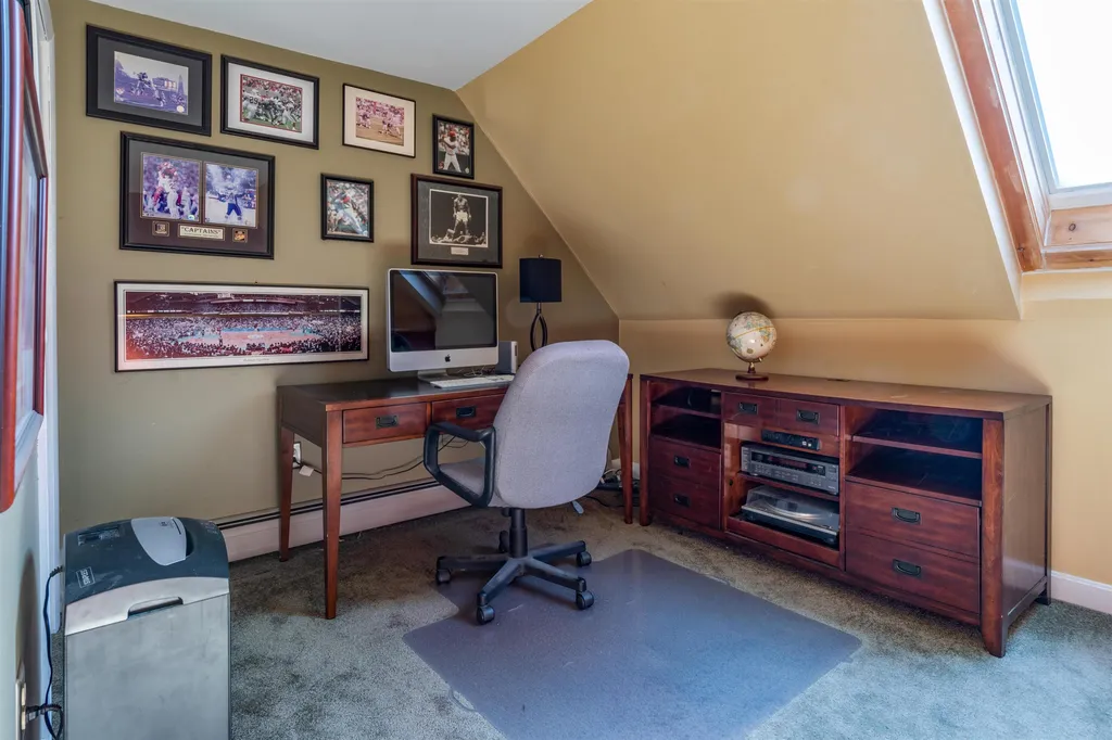 59 Spring Cove Road Nashua NH 03062