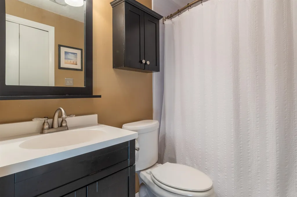 59 Spring Cove Road Nashua NH 03062