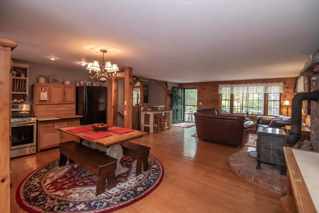28 Jacob Lane Lee NH 03861