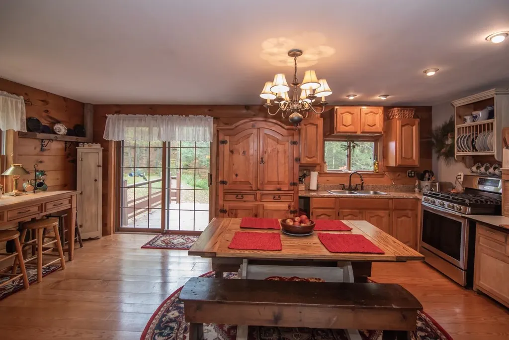 28 Jacob Lane Lee NH 03861