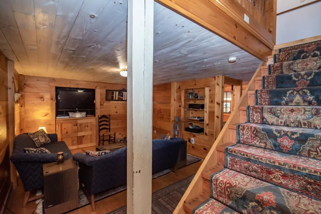 28 Jacob Lane Lee NH 03861