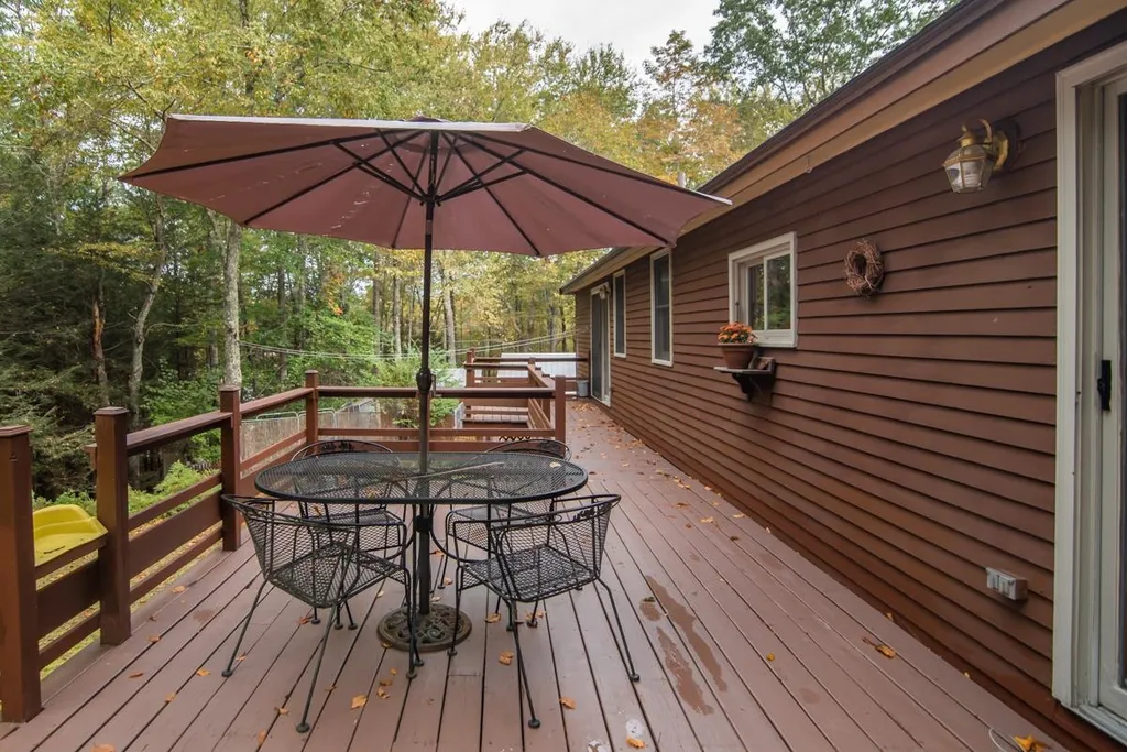 28 Jacob Lane Lee NH 03861