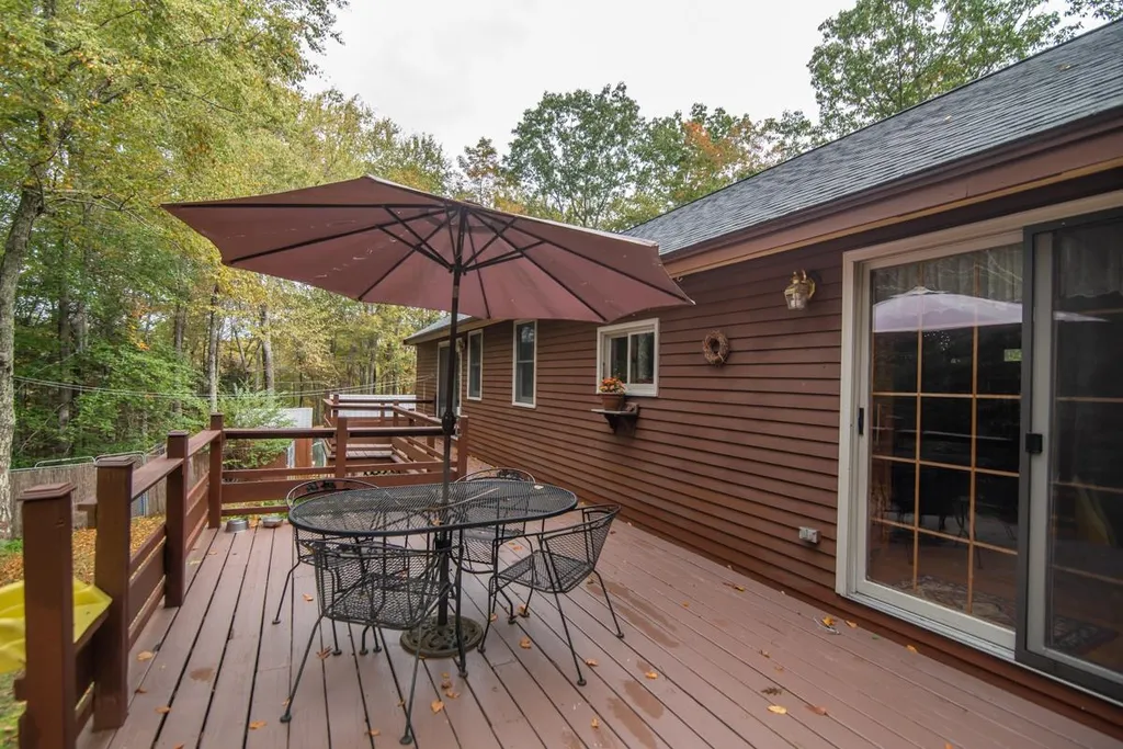 28 Jacob Lane Lee NH 03861