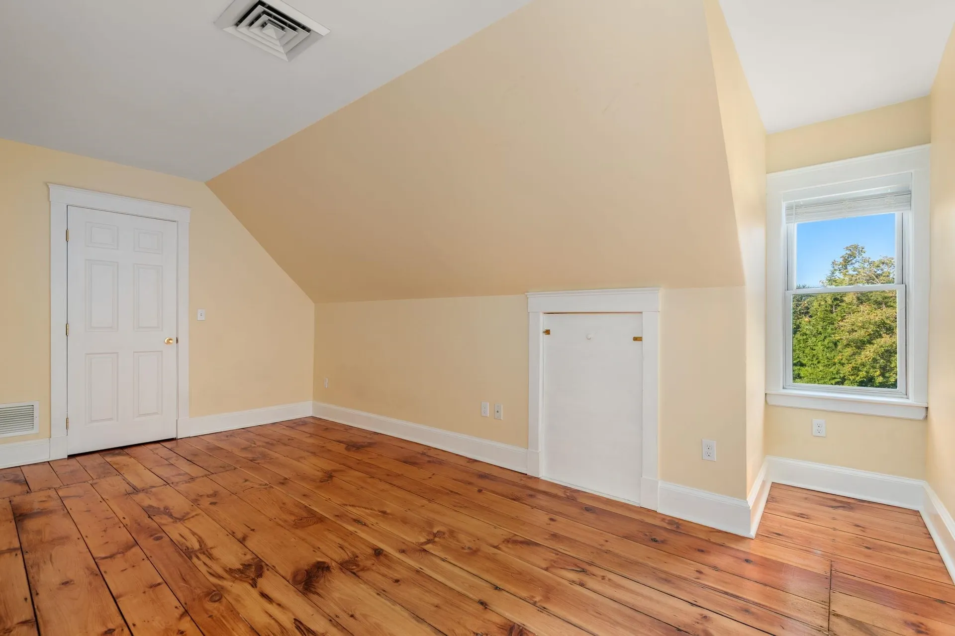 586 Central Avenue Dover NH 03820