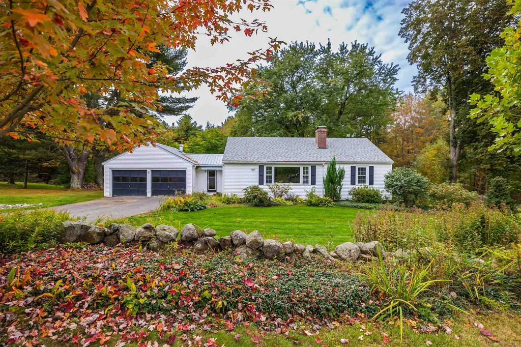 44 Garrison Lane Hopkinton NH 03229