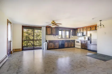 81 Burns Road Pelham NH 03076