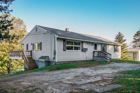 81 Burns Road Pelham NH 03076