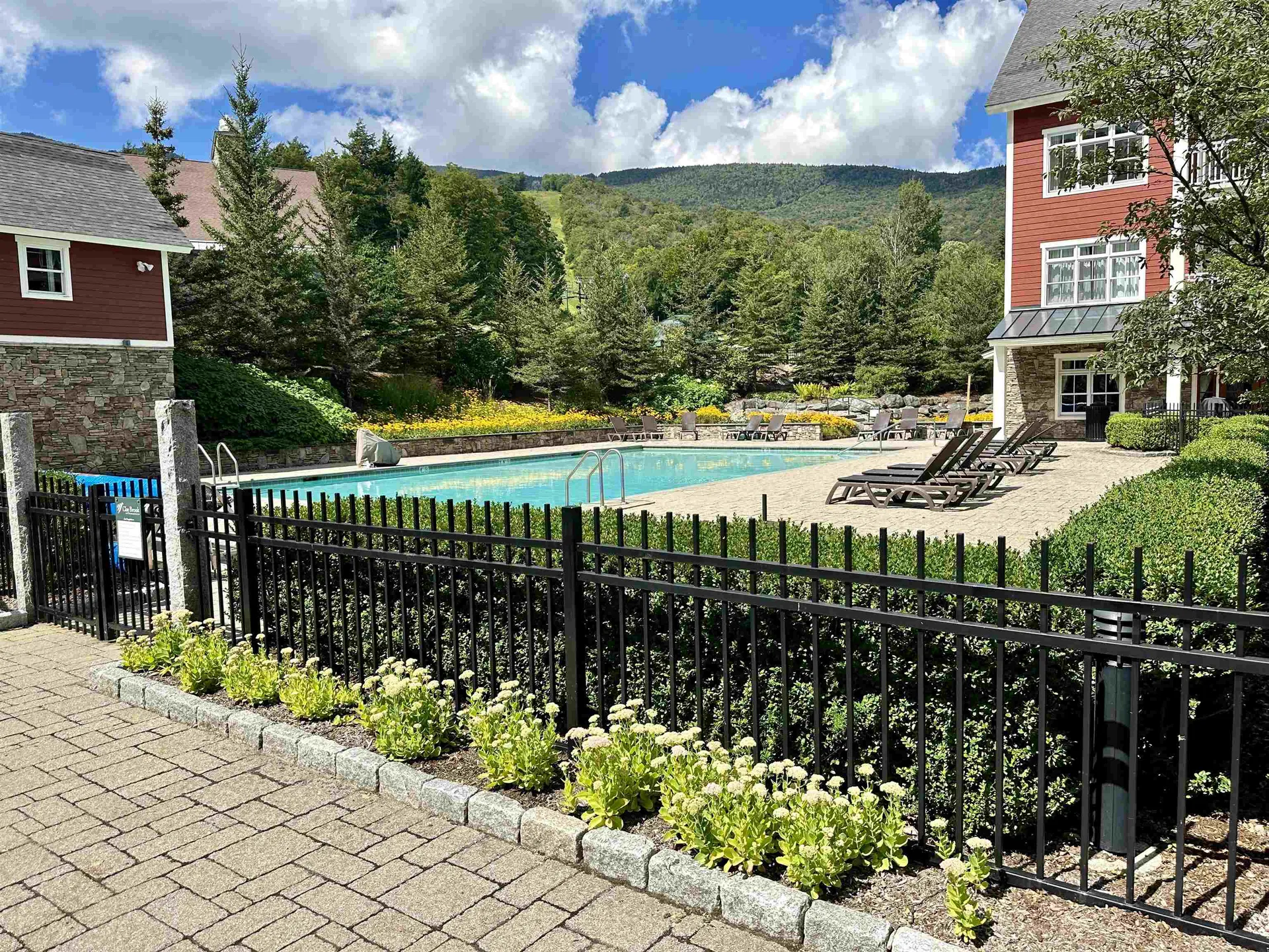 102 Forest 324 Drive Warren VT 05674