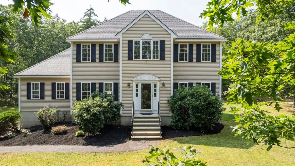 119 Orcutt Drive Chester NH 03036