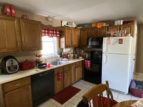 128 Mcneil Street Manchester NH 03102