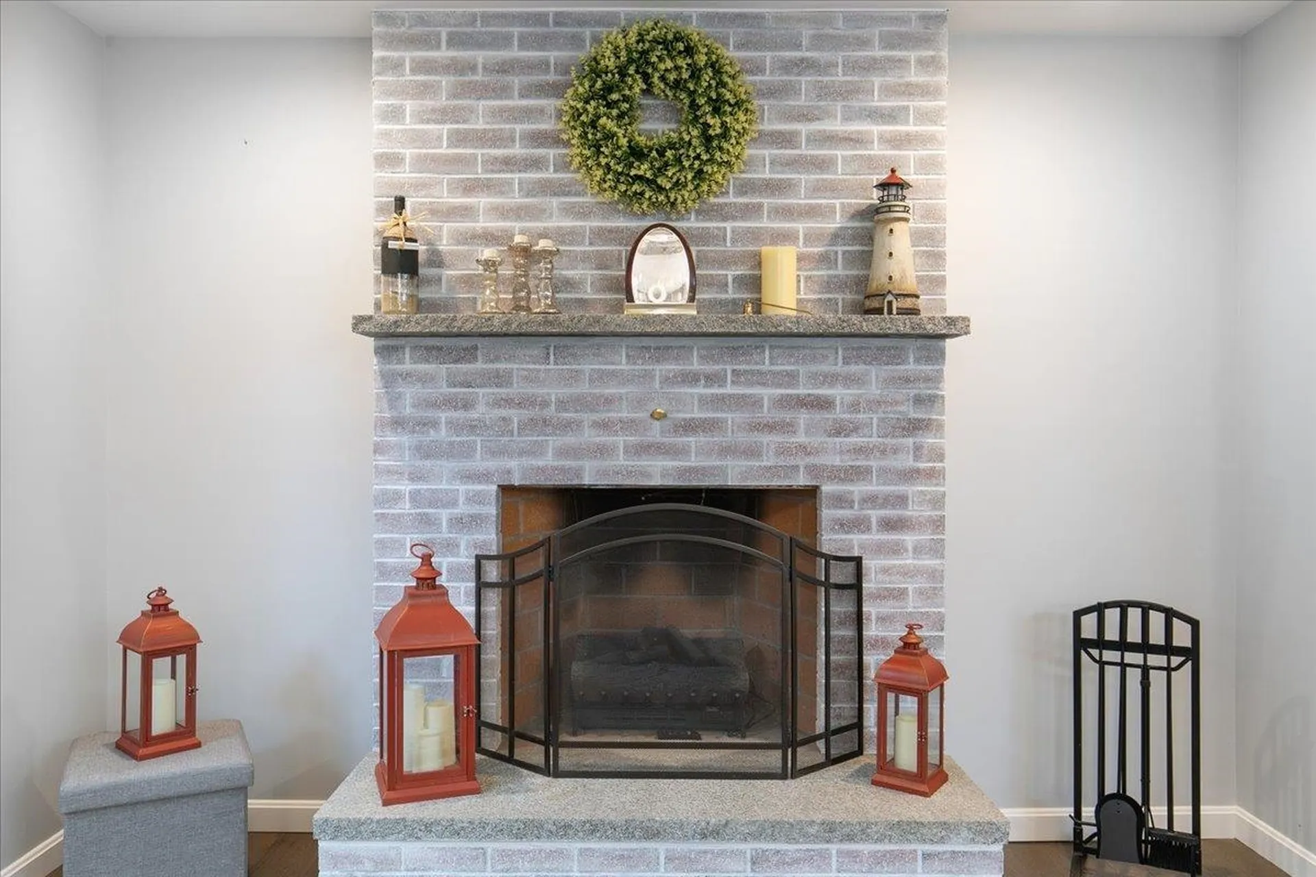 9 Glendale Road North Hampton NH 03862