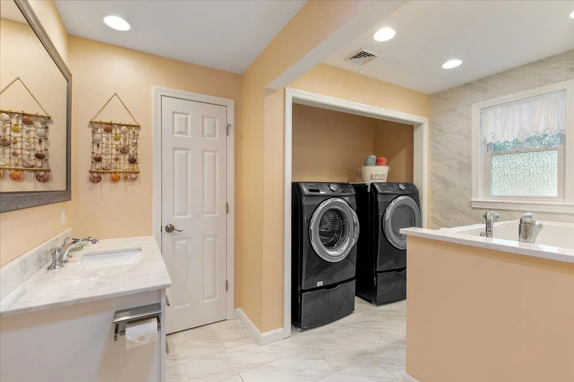 9 Glendale Road North Hampton NH 03862