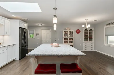 9 Glendale Road North Hampton NH 03862
