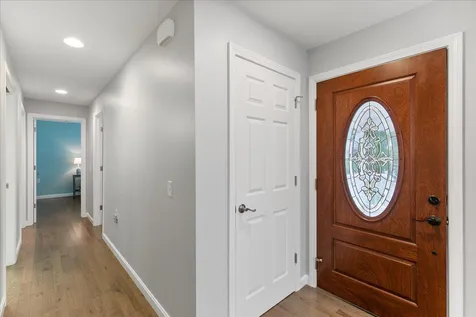 9 Glendale Road North Hampton NH 03862