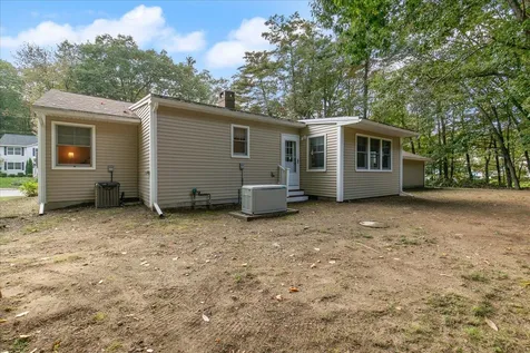 9 Glendale Road North Hampton NH 03862