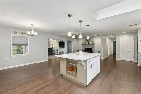9 Glendale Road North Hampton NH 03862