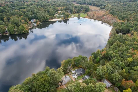 35 Lake Front Street Amherst NH 03031
