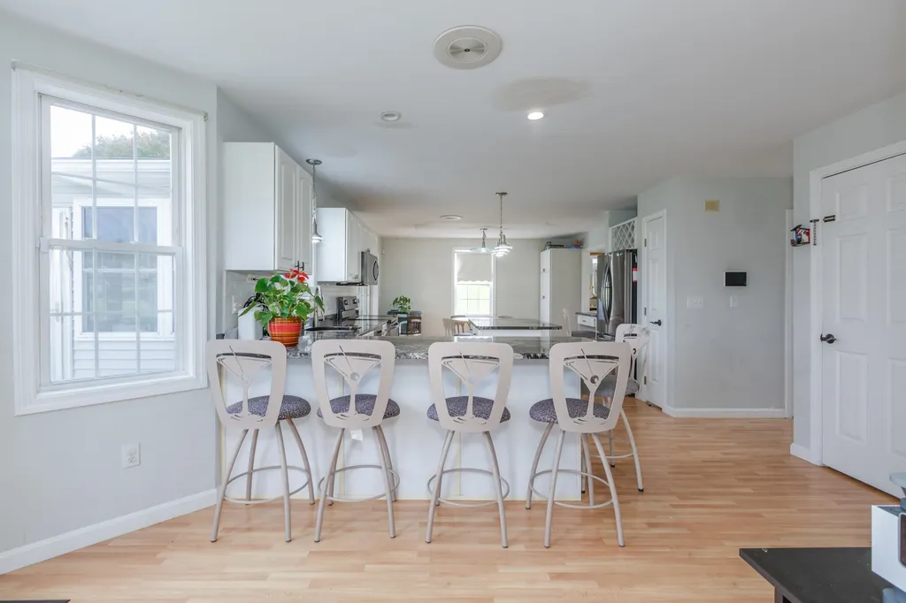 37 Currier Road Pelham NH 03076