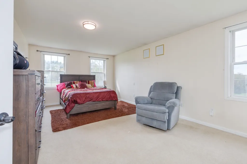 37 Currier Road Pelham NH 03076