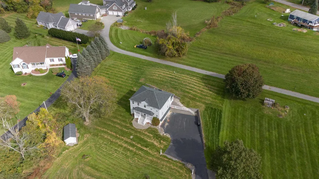 37 Currier Road Pelham NH 03076