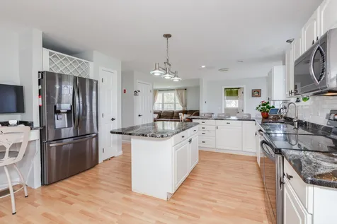 37 Currier Road Pelham NH 03076