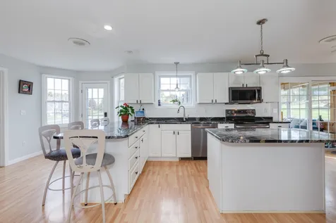 37 Currier Road Pelham NH 03076