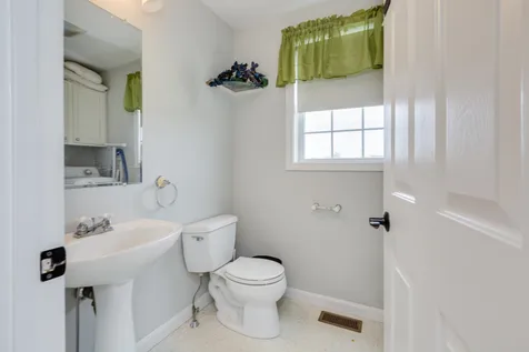 37 Currier Road Pelham NH 03076