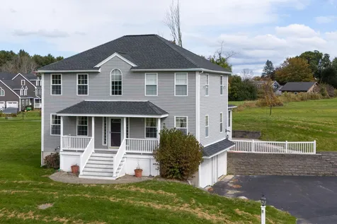 37 Currier Road Pelham NH 03076