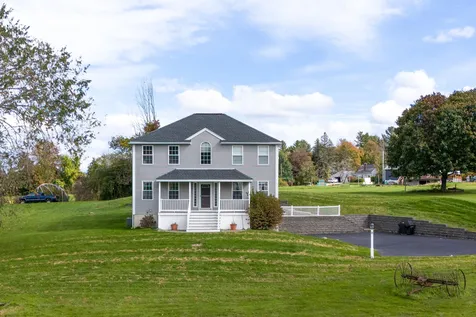 37 Currier Road Pelham NH 03076