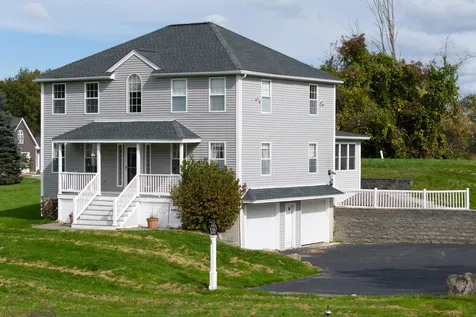 37 Currier Road Pelham NH 03076